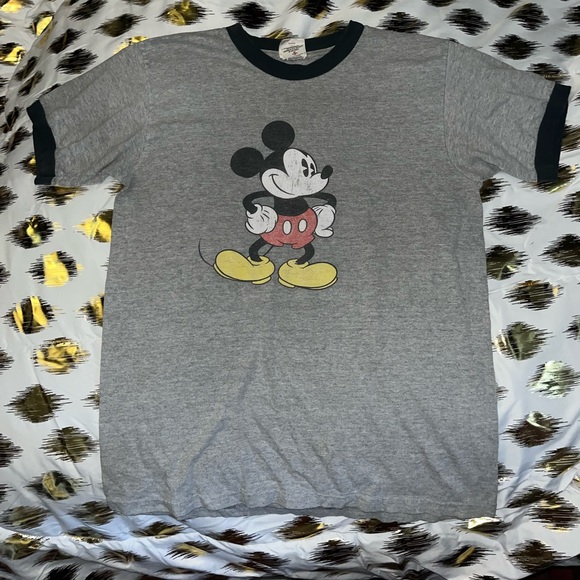Mickey Mouse tshirt - Picture 1 of 3